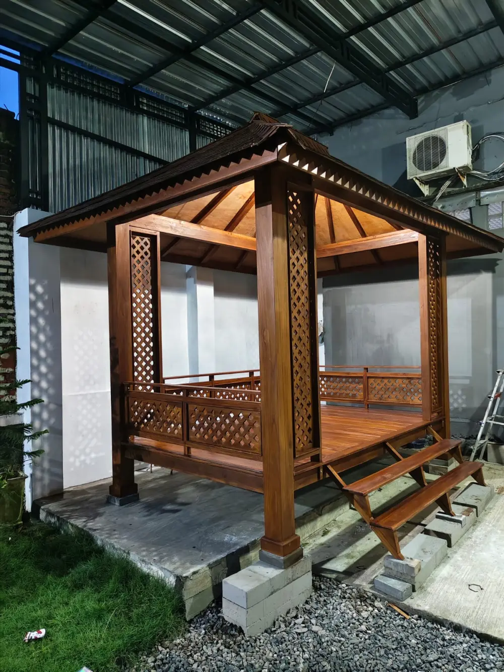 Gazebo Jati Minimalis