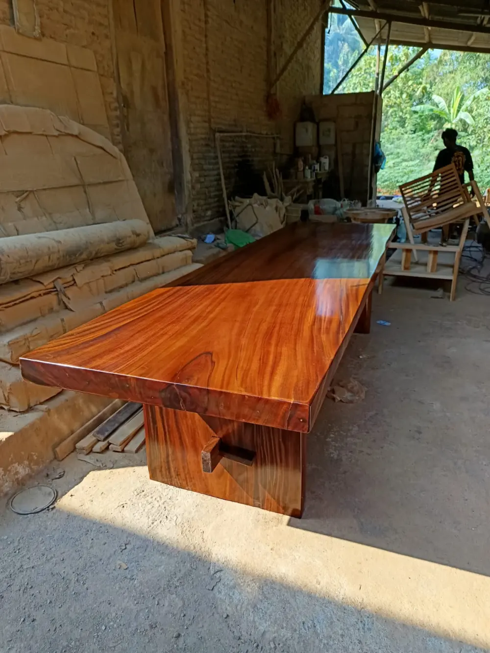Meja Makan Solid - Meja Kafe Trembesi-  Meja Kayu Alami,- Meja Dining Table Panjang
