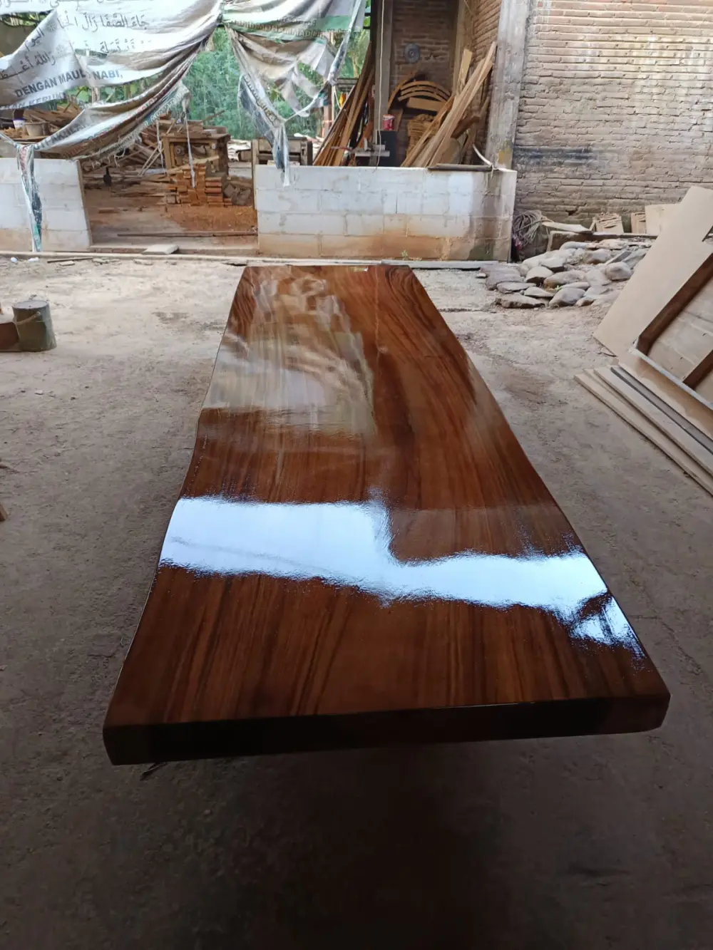 Meja Makan Solid - Meja Kafe Trembesi-  Meja Kayu Alami,- Meja Dining Table Panjang