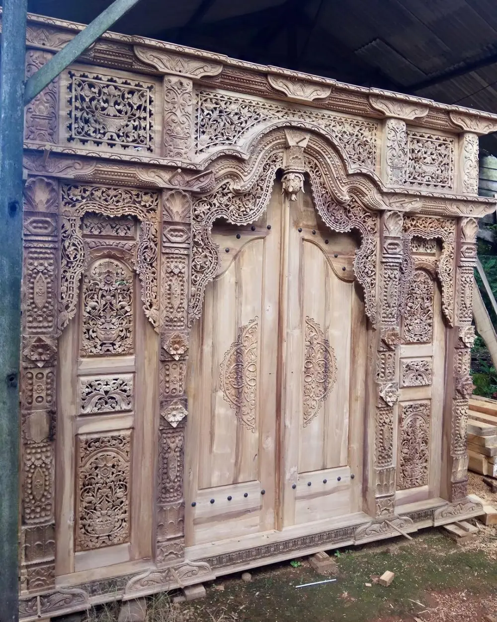 Pintu Jati Minimalis Ukiran Jepara + Kusen – Pintu Rumah Kayu Jati Solid