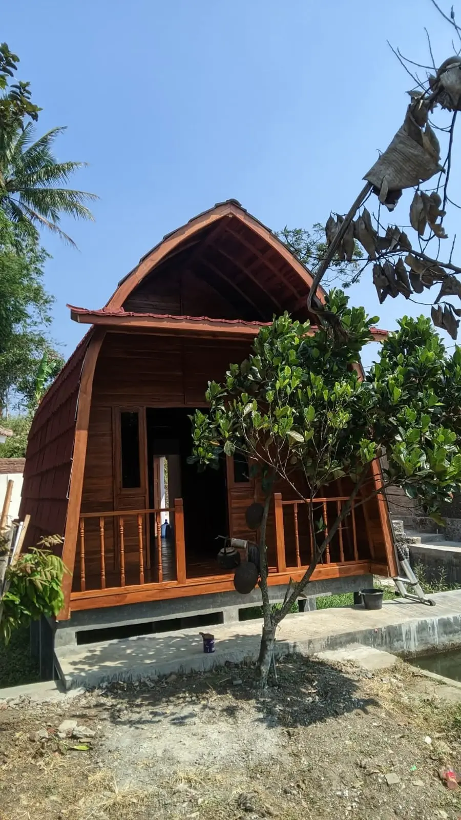 Rumah Kayu Lumbung Jati Minimalis