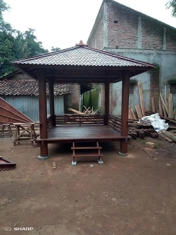 Gazebo Minimalis Batang Kelapa