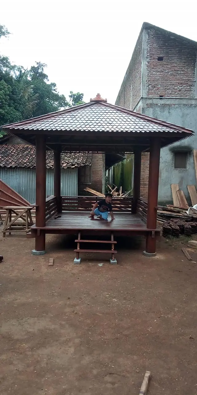 Gazebo Minimalis Batang Kelapa