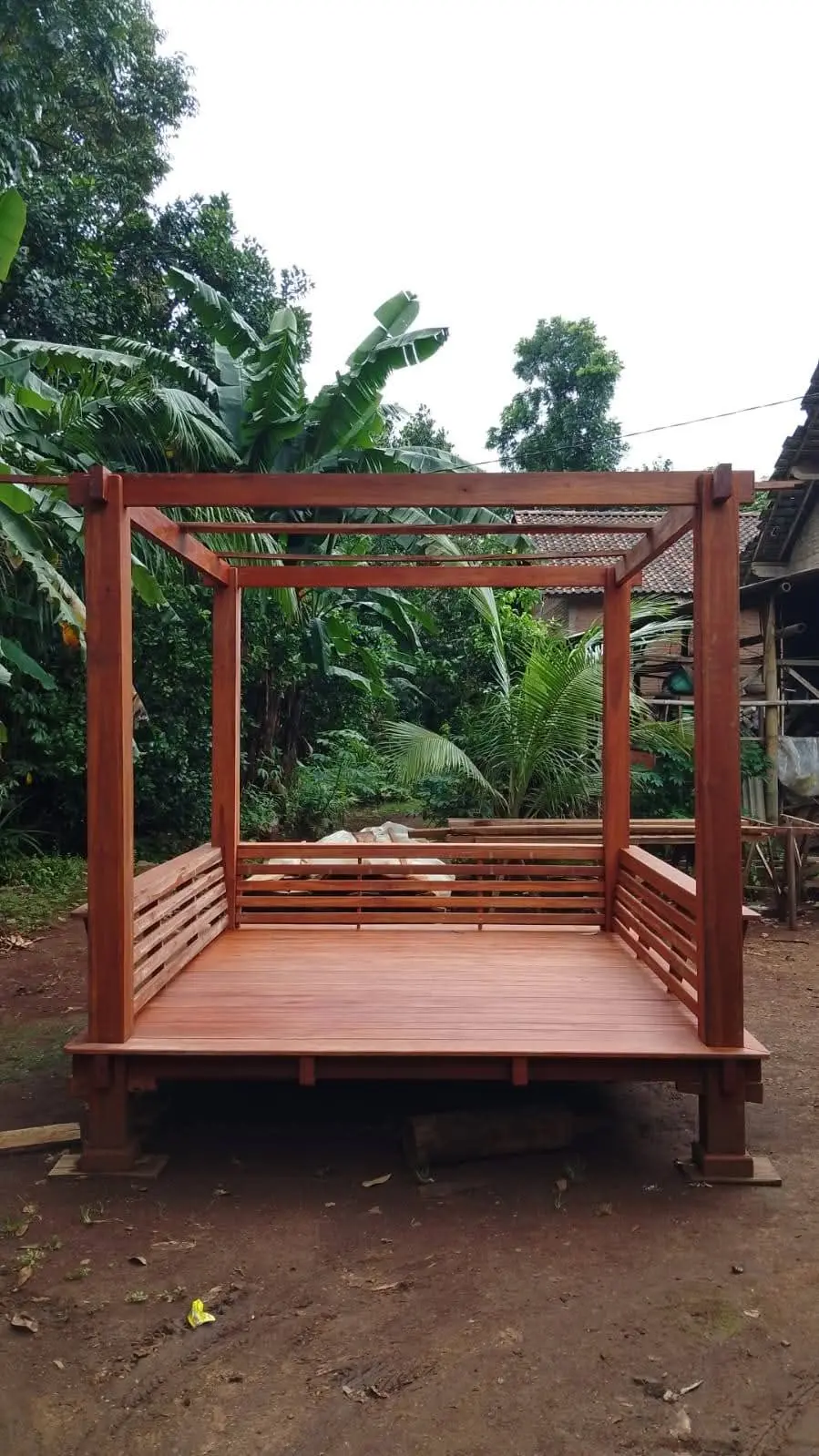 Gazebo Minimalis Batang Kelapa