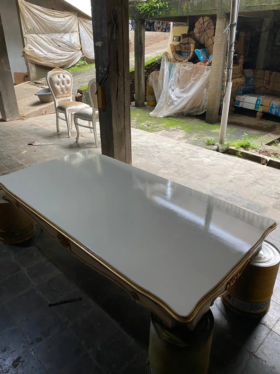 Meja Makan Cat Duco Putih, Meja Makan Minimalis Modern dan Estetik, Meja Makan Kekinian