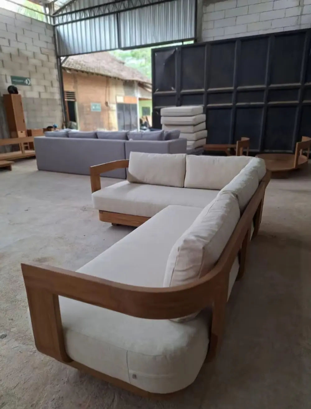 Sofa Sudut Minimalis L Kayu Jati Solid + Ottoman Puff – Sofa L Scandinavian Modern Ruang Tamu Premium