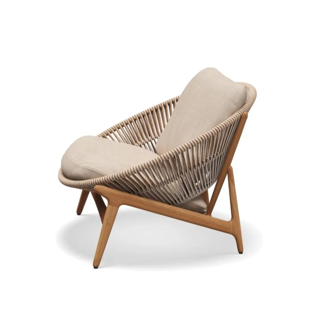 KURSI SANTAI MINIMALIS ROTAN MODERN – KAYU SOLID PREMIUM ESTETIK