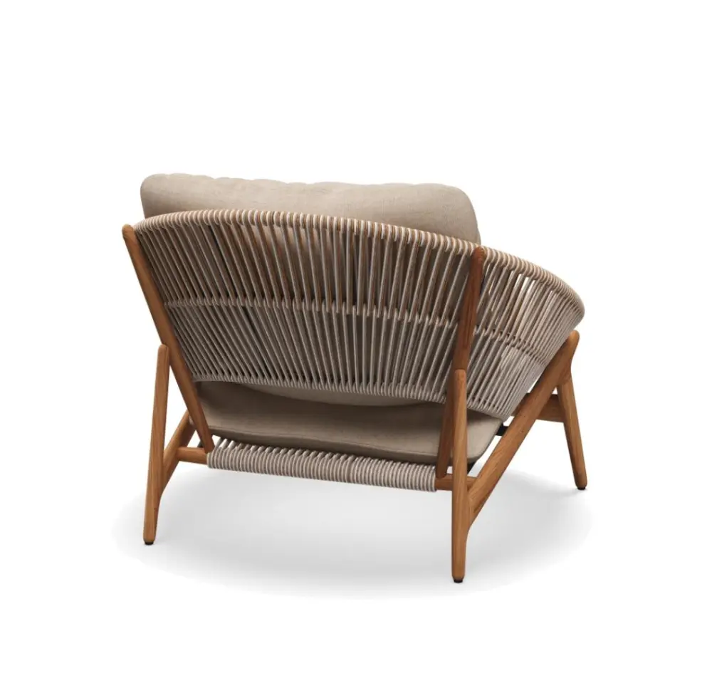 KURSI SANTAI MINIMALIS ROTAN MODERN – KAYU SOLID PREMIUM ESTETIK