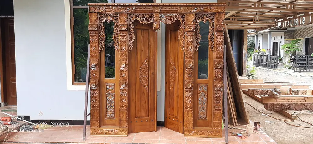 Pintu Gebyok Ukiran Kayu Jati – Ukuran 250 x 260 cm (Full Ukir Mewah Klasik Jawa)