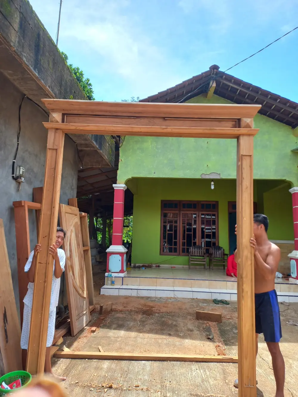 Kusen Pintu Jati Semi Ukiran Jepara – Pintu Kayu Jati Solid Minimalis Klasik – Kusen Gebyok Elegan Siap Pasang
