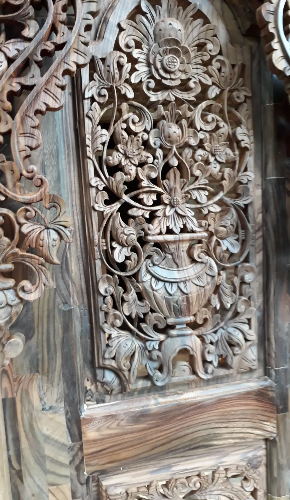 Pintu Gebyok Ukiran Klasik Jawa – Ukuran 300 x 270 cm (Non Finishing) Pintu Gebyok / Gebyok Ukir