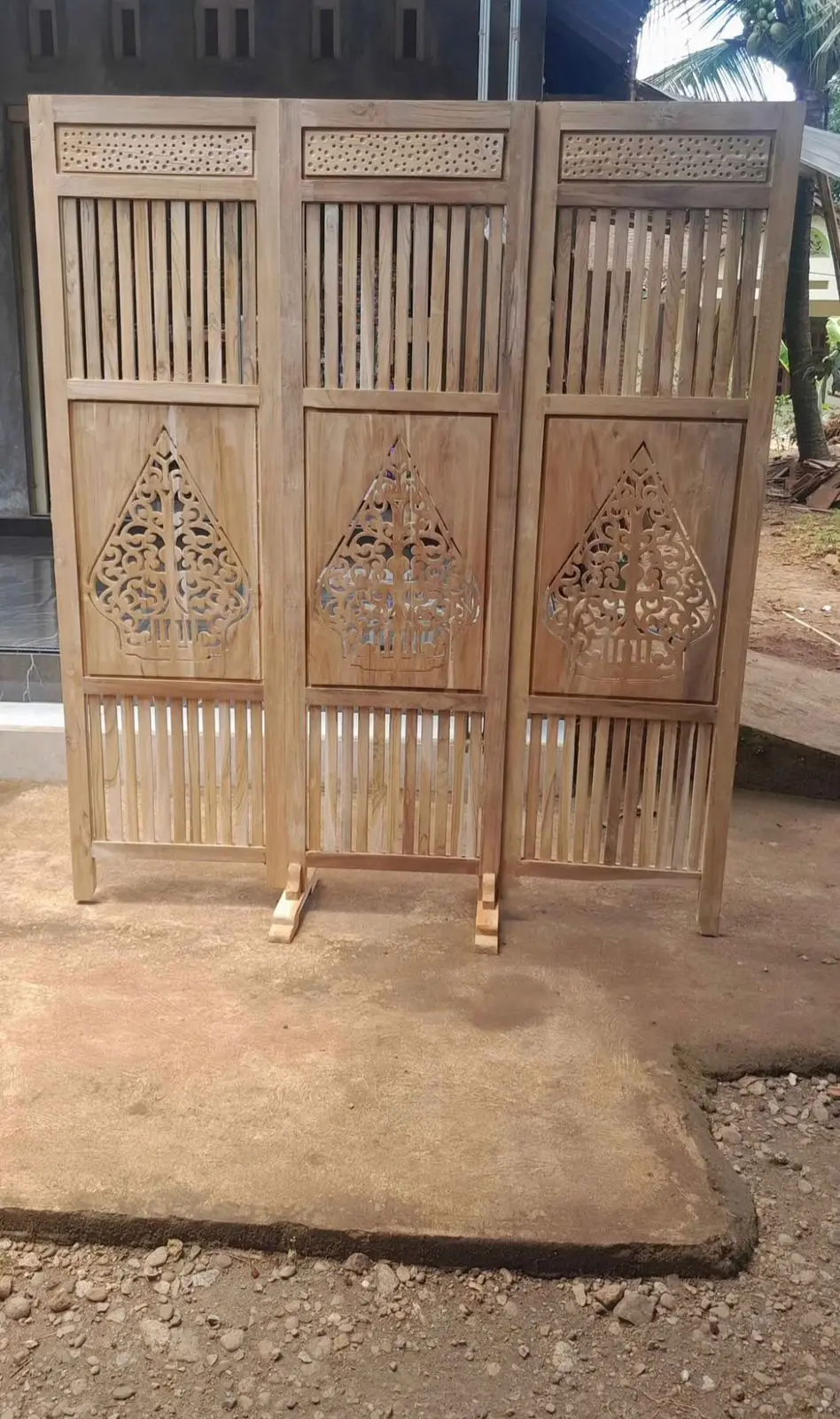 Sketsel Jati Minimalis Ukiran Natural (Room Divider Kayu Solid)