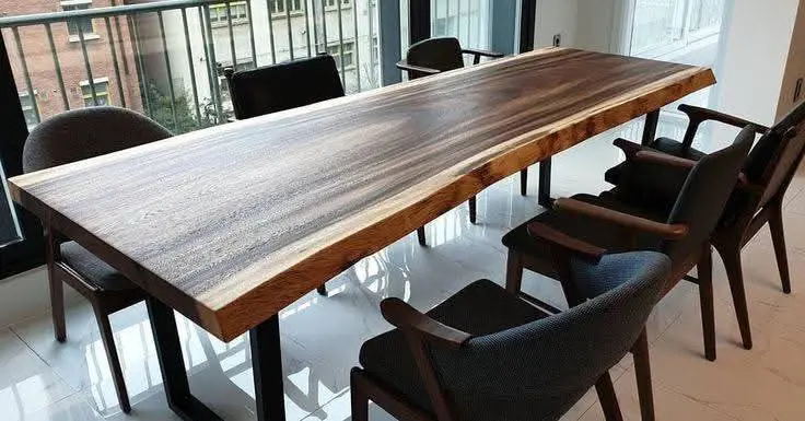Meja Makan Kayu Solid Premium (Set Meja + Kursi)