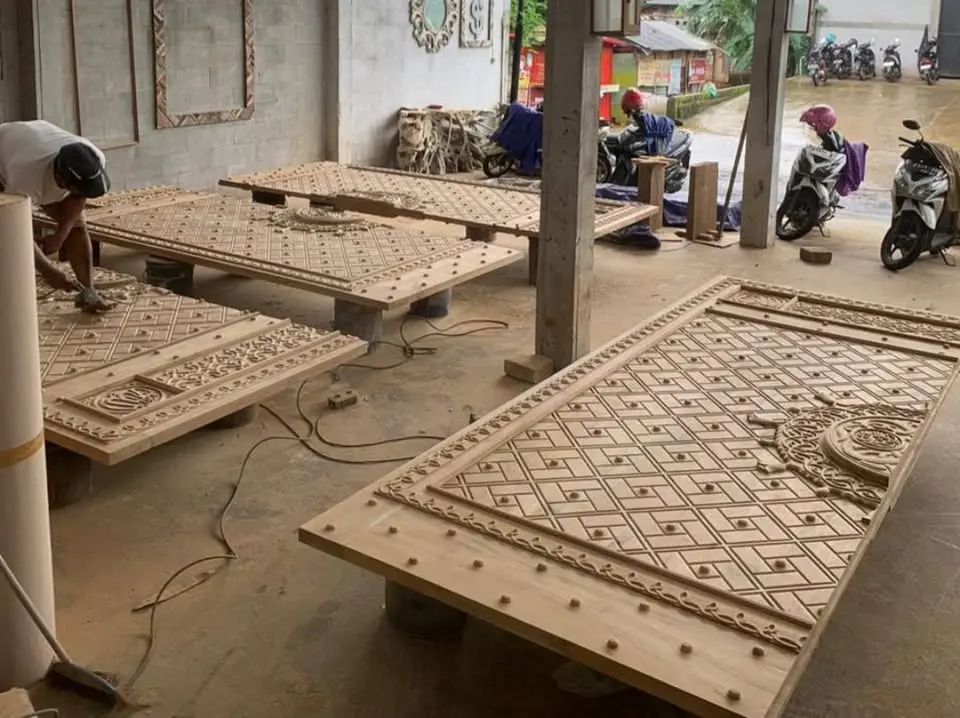 PINTU & KUSEN JATI MINIMALIS UKIR – ELEGAN & BERKELAS