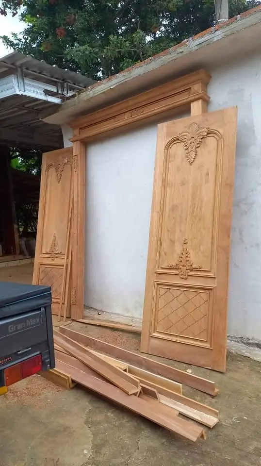 PINTU & KUSEN JATI MINIMALIS UKIR – ELEGAN & BERKELAS