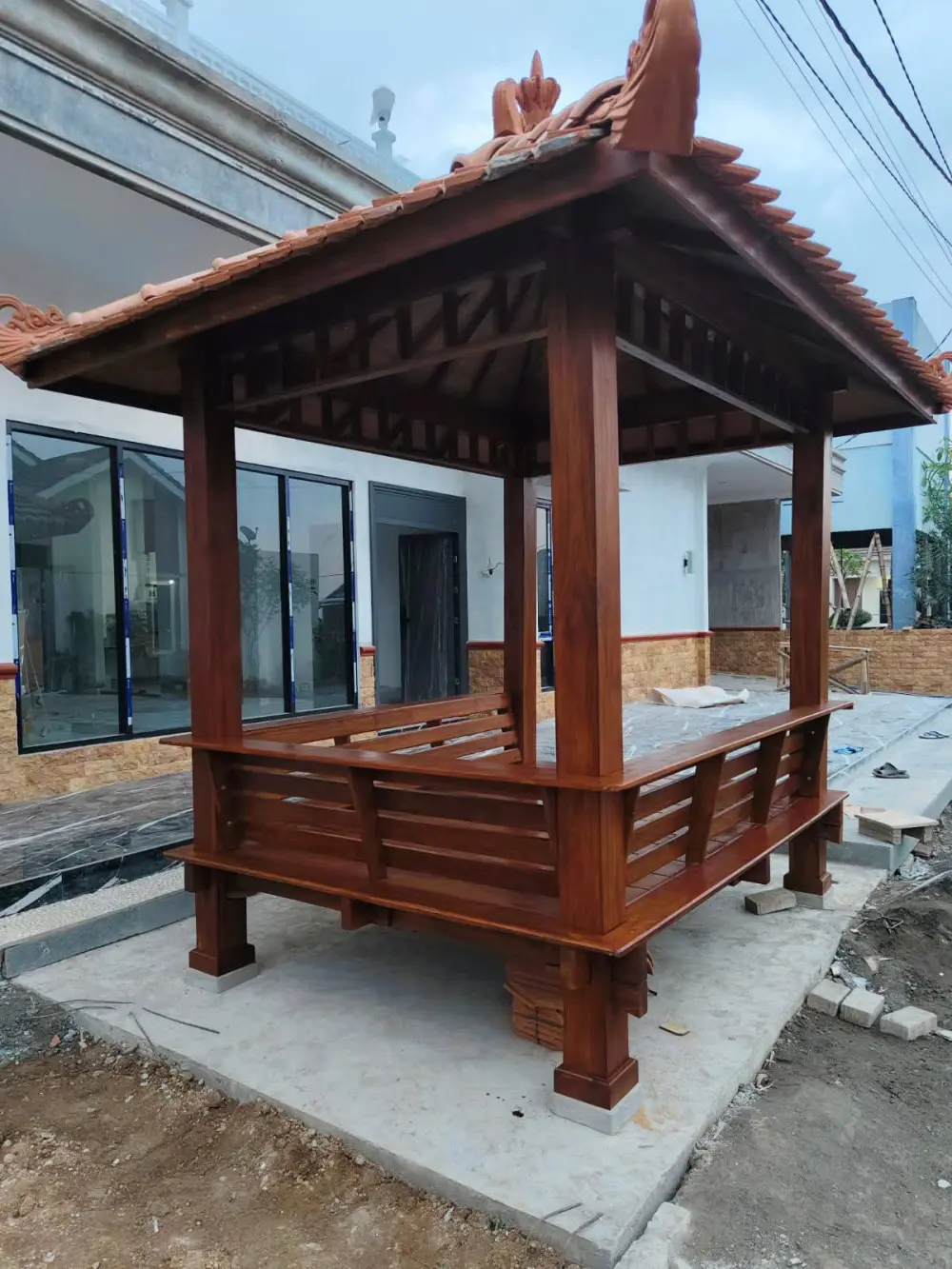 GAZEBO MINIMALIS KAYU JATI 2x2 METER – KNOCK DOWN