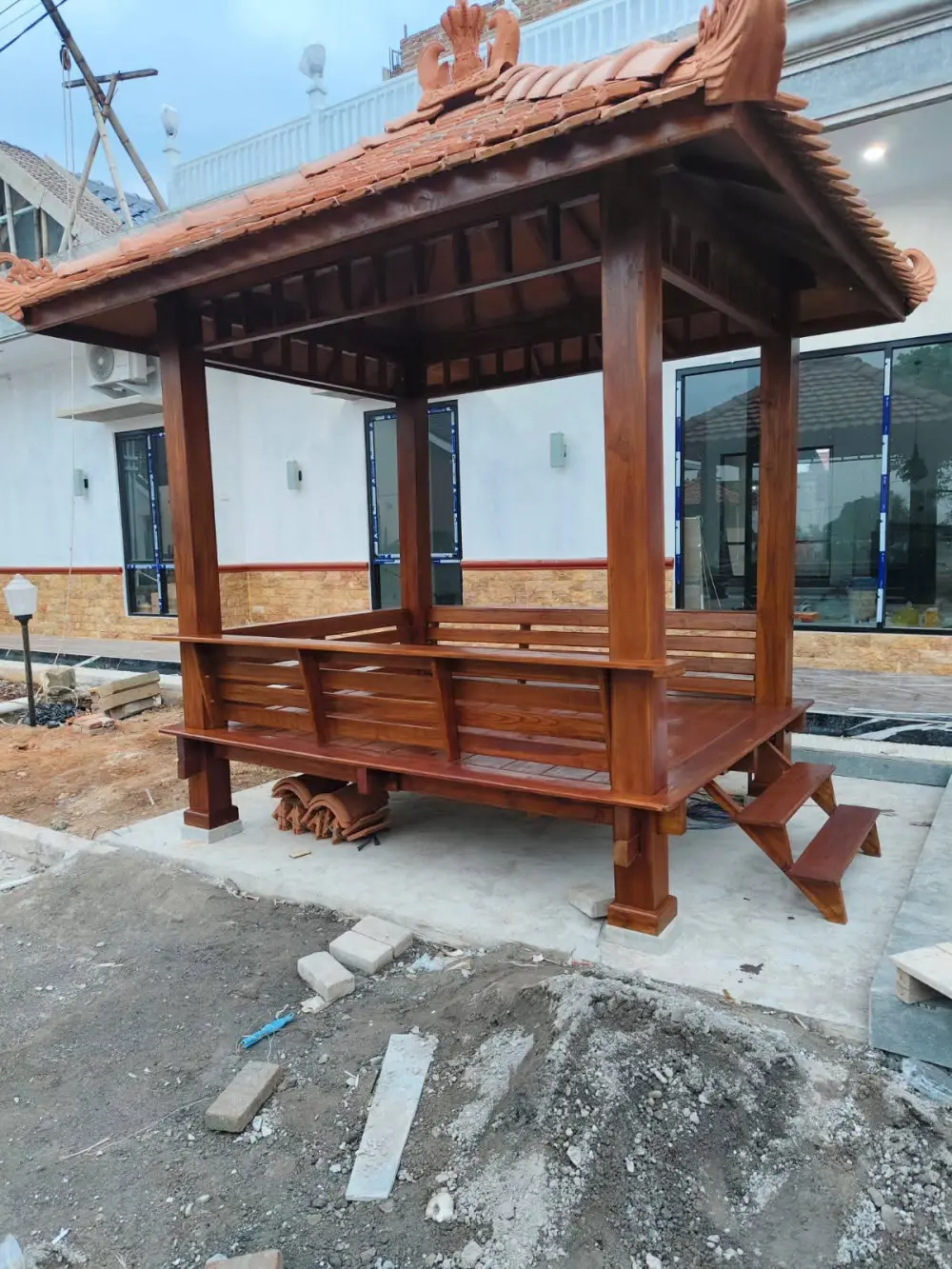GAZEBO MINIMALIS KAYU JATI 2x2 METER – KNOCK DOWN