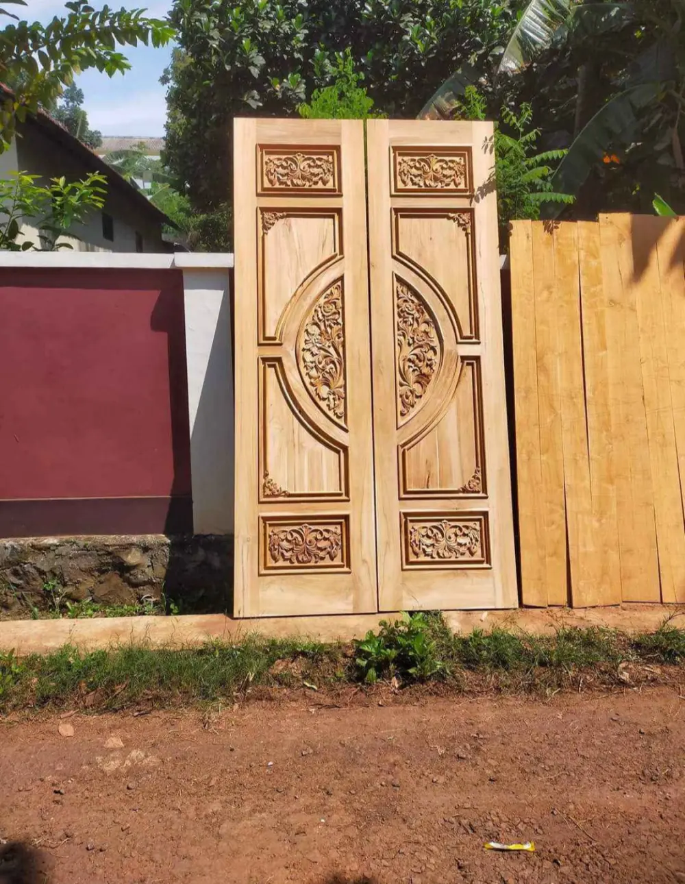 Kusen Pintu Jati Semi Ukiran Jepara – Pintu Kayu Jati Solid Minimalis Klasik – Kusen Gebyok Elegan Siap Pasang