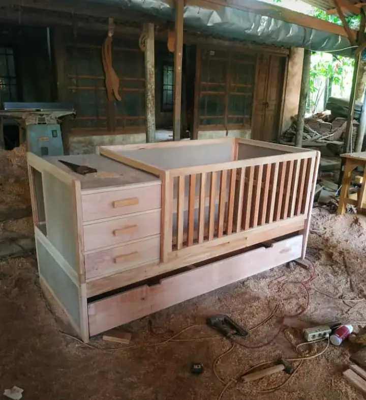 Tempat Tidur Bayi Minimalis, Box Bayi Minimalis, Furniture Kamar Bayi, Tempat Tidur Bayi Elegan, box bayi jati minimalis