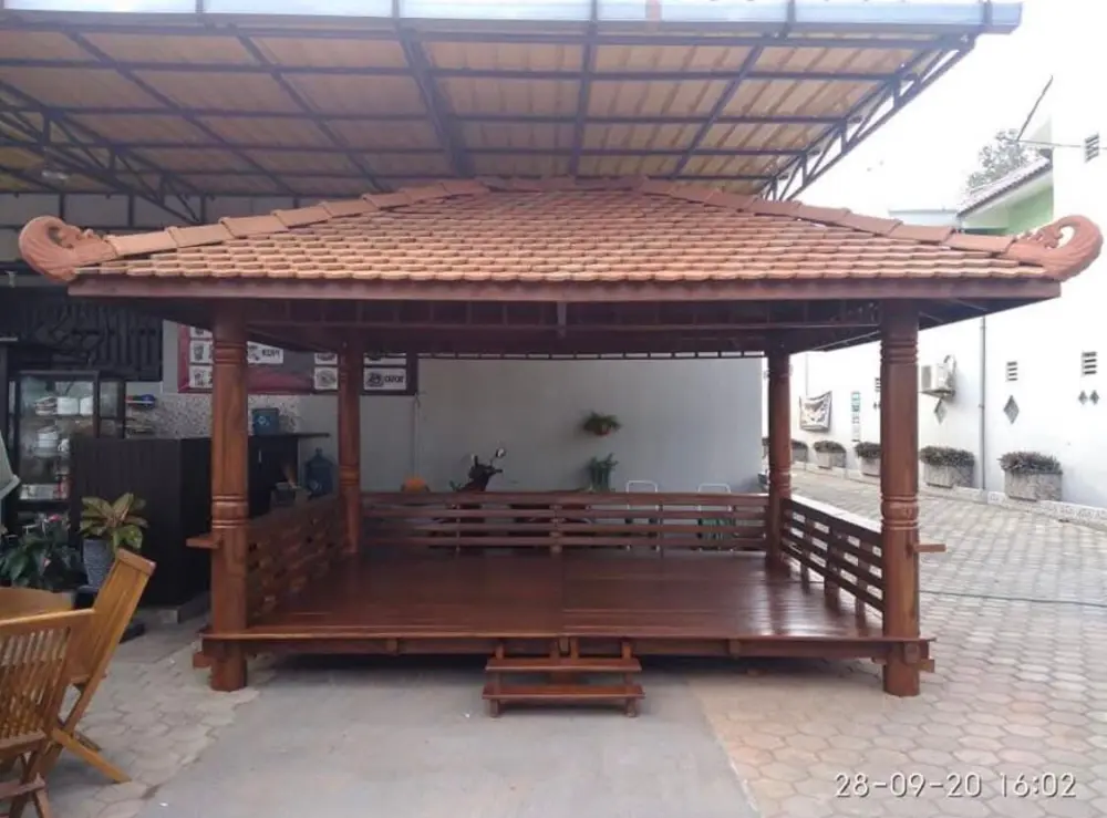 Gazebo Kayu Jati Minimalis Limasan – Elegan & Kokoh untuk Taman dan Teras