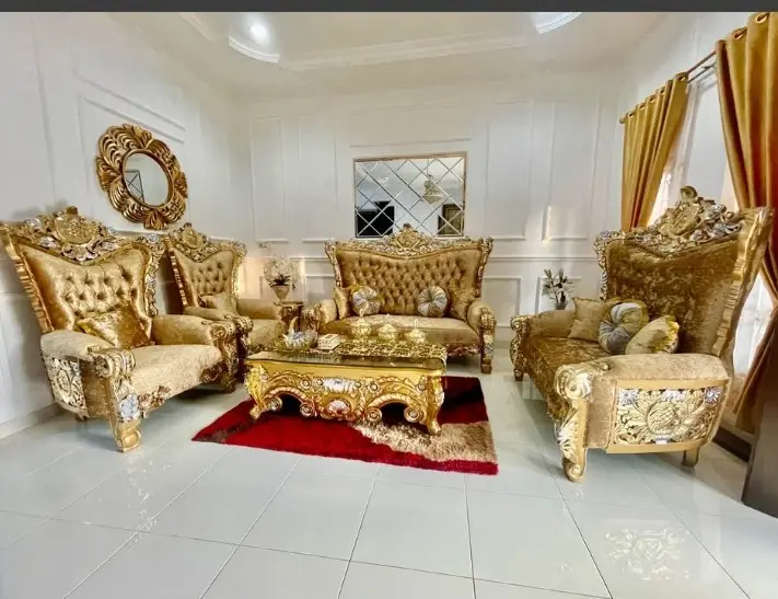 Set Meja Kursi Tamu Ukiran Mewah Klasik – Elegan, Berkelas & Full Detail Artistik