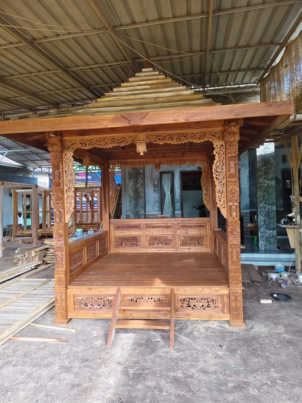 Gazebo Ukiran Jati Mewah ukuran 250 x 250 cm